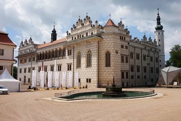 na zámku Litomyšl se každoročně koná hudební festival Smetanova Litomyšl