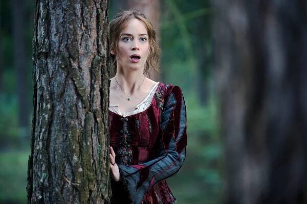 INTO THE WOODS, Emily Blunt, 2014. ph: Peter Mountain/©Walt Disney Studios Motion Pictures/courtesy Everett Collection