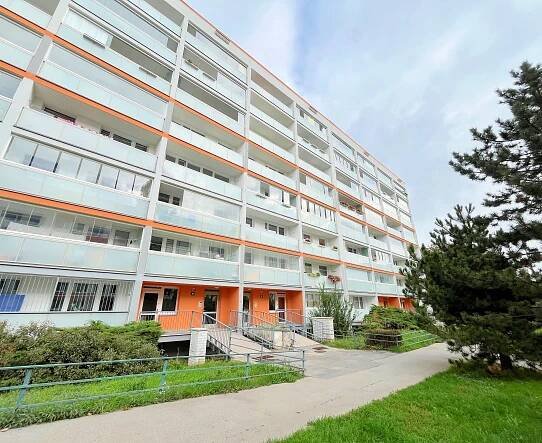 Prodej nemovitosti Praha - Stodůlky - Nový designový byt 4+kk s lodžií a sklepem v Praze 5