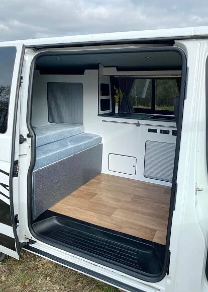 ANT Camper - Vítejte na ANT Camper - váš domov daleko od domova! Jsme tu, abychom revolucionizovali myšlenku, že autodomek
