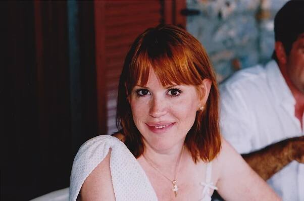 Soubor:Molly Ringwald in Greece.jpg – Wikipedie