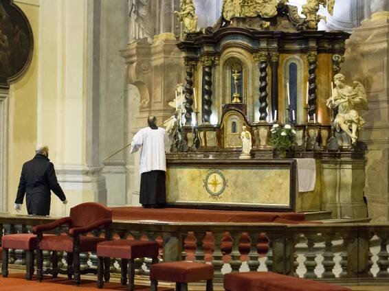 OBRAZEM, VIDEO: Štědrý den zakončila půlnoční mše