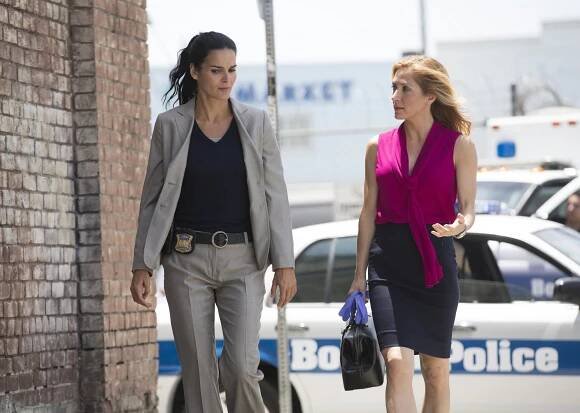 Rizzoli & Isles: Vraždy na pitevně - Nesnesitelné vedro (S05E11) (2014)
