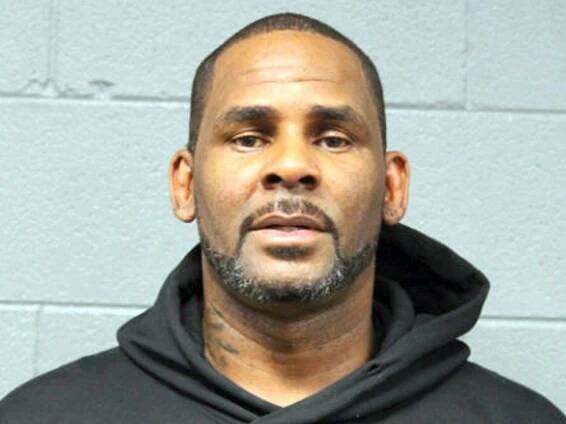 Americký zpěvák R. Kelly skončil opět za mřížemi. Neplatil alimenty