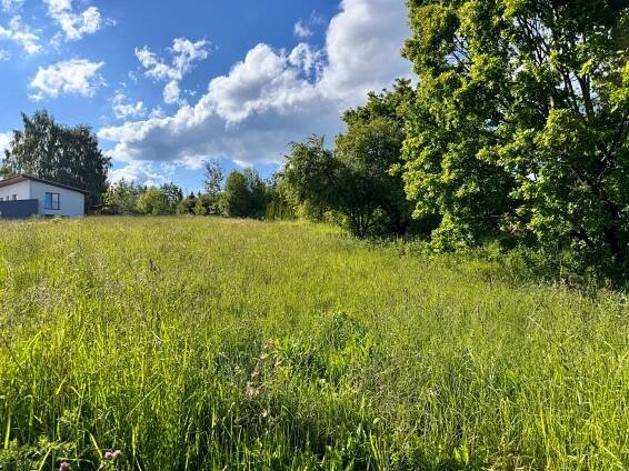 Krásný slunný stavební pozemek 1049 m² v žádané části Turnova (Turnov) - 5 999 000 Kč - RE-ALITY.CZ