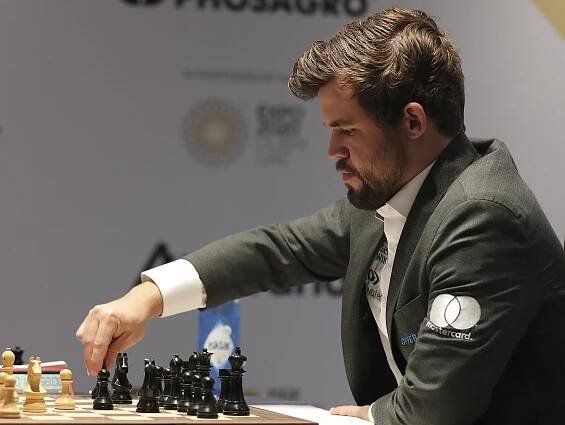 Nor Carlsen je po třech letech znovu mistrem světa v rapid šachu