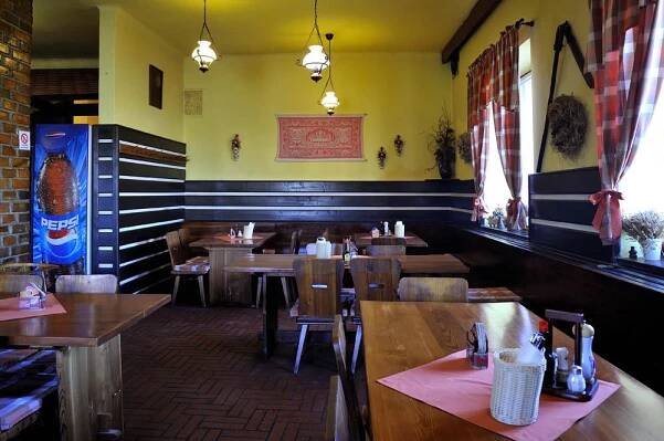 | Restaurace Selská Jizba