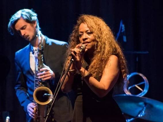 Vím, měli jste svátek. Cassandra Wilson zakončila Struny podzimu