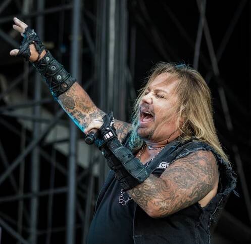 Soubor:Vince Neil - Wacken Open Air 2018-1480.jpg
