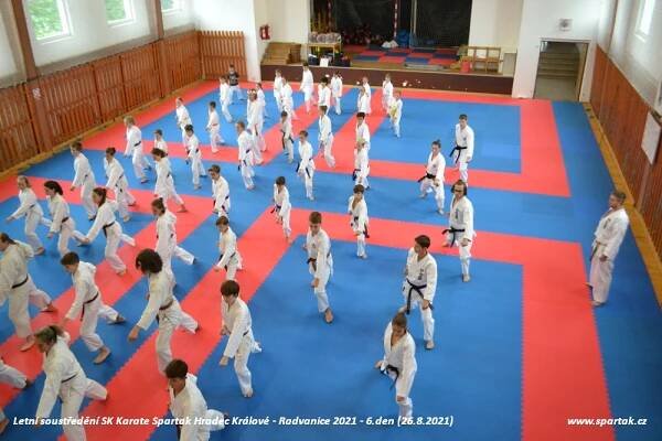 SK Karate Spartak Hradec Králové | Spartak přivezl z MČR pět medailí včetně dvou zlatých 