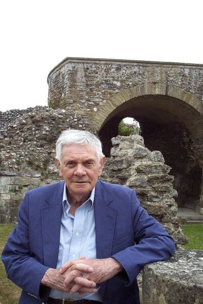 Bernard Mayes