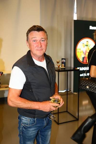 FOTO: Dorazil i herec Martin Sitta. – stránka 91