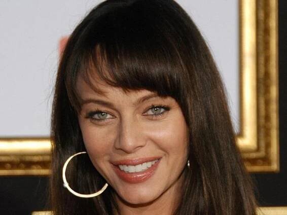 Melinda Clarke