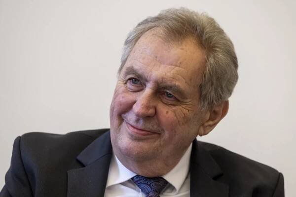 Zeman podpořil sjednocení levice, prospělo by podle něj i pravici