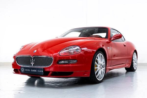 Front oblique view of the 2005 Rosso Mondiale Maserati GranSport