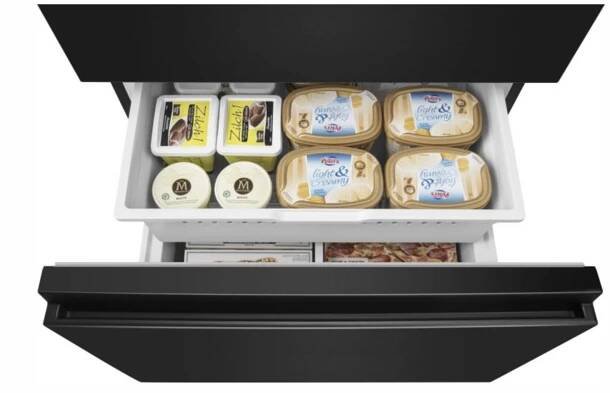 Americká lednice Hisense RF540N4WFE černá barva

