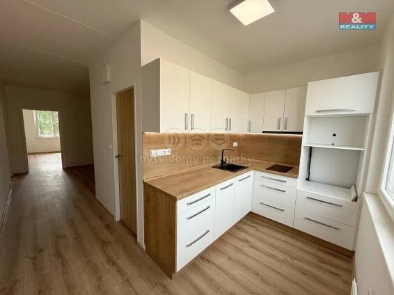 Pronájem, Byt 2+1, 65 m2, Louny, Kpt. Nálepky