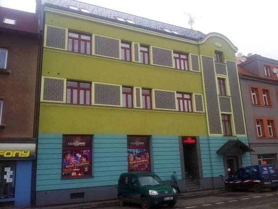 Český Těšín - bytový dům ul. Frýdecká - rekonstrukce fasády vč. zateplení - ZBYHNĚV WOREK - stavebniny WOREK, roubenky a