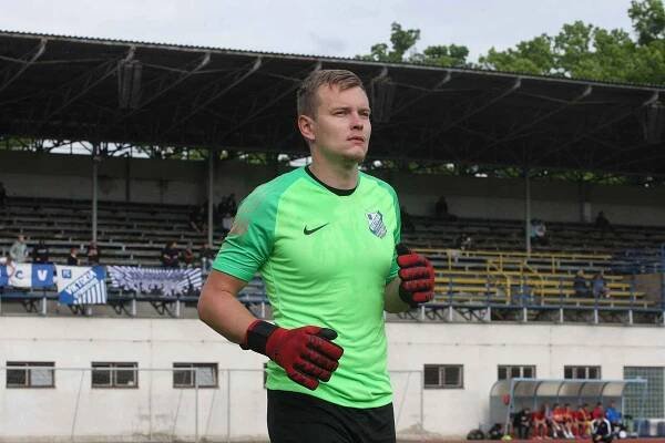 Fotbalisté Otrokovic (v bílých dresech) se v rámci přípravy utkali s divizním Hodonínem.