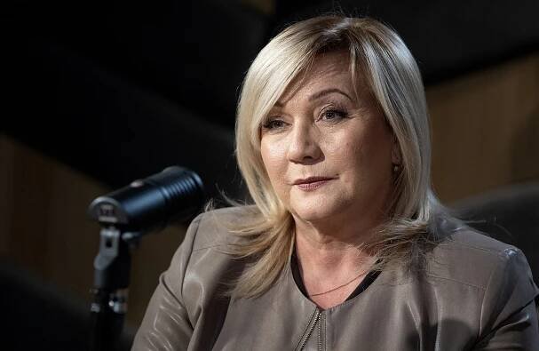 KOMENTÁŘ: Fiala je nejčernější labuť našich financí, myslí si Schillerová