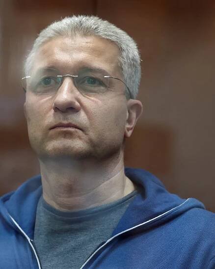 Detained ex-Russian defence ministry official to face new charges of embezzlement, TASS reports