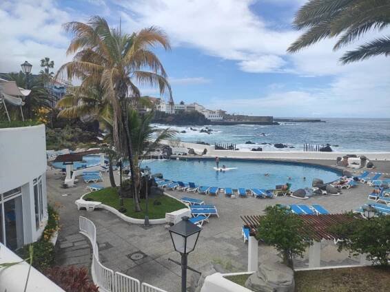 Soubor:Lago Martiánez, Puerto de la Cruz, Tenerife, Kanárské ostrovy.jpg – Wikipedie