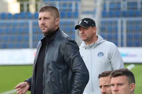 Fotbalisté Slovácka (bílé dresy) ve 13. kole FORTUNA:LIGY přetlačili Teplice 2:1.