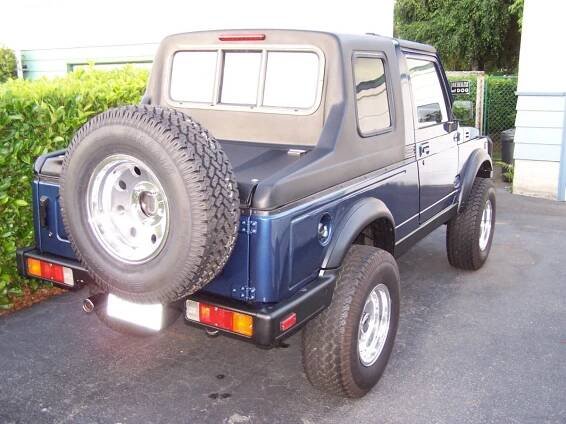 Suzuki Samurai LWB Hardtop 2-Piece Removable Top (1986-1995) - Image 3