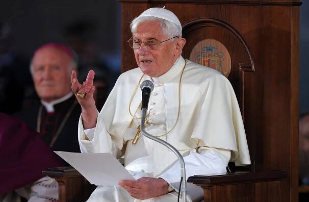Benedikt XVI.: *16.4.1927 – †31.12.2022, římskokatolický duchovní a 265. papež