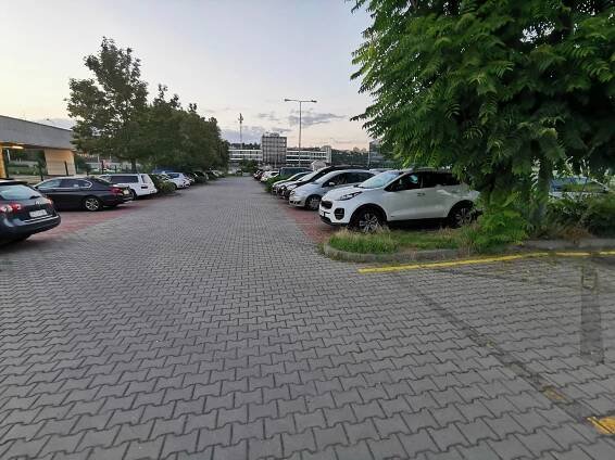 Fotogalerie • P+R Holešovice (Parkoviště P+R) • Mapy.com