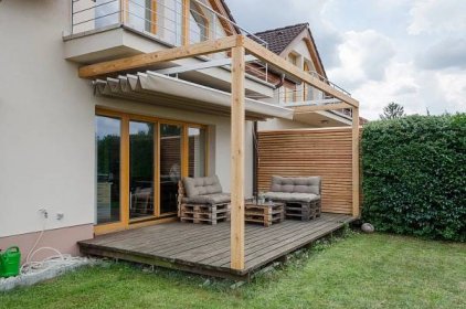 Dřevěná pergola 5x3 m se zastíněním - Plzeň - Realizace dřevostaveb NATURliving® | NATURliving®