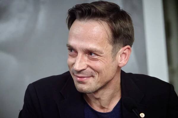 Simon Mawer: Pražské jaro (23. 11. 2018) - Fotogalerie - Knihovna Václava Havla