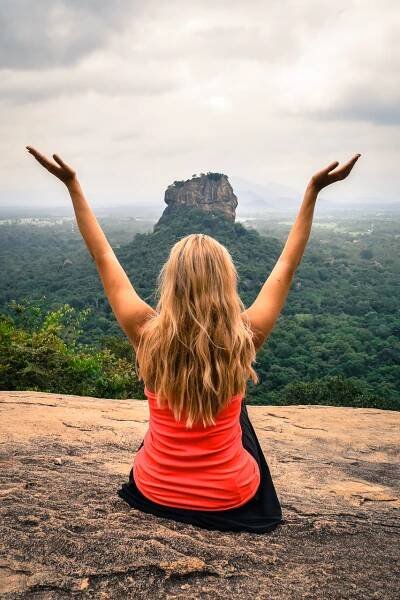Enjyoing the views of Sigirya from Pidurangala Rock