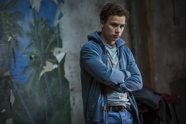 Animal Kingdom - Stay Close, Stick Together (S01E03) (2016)