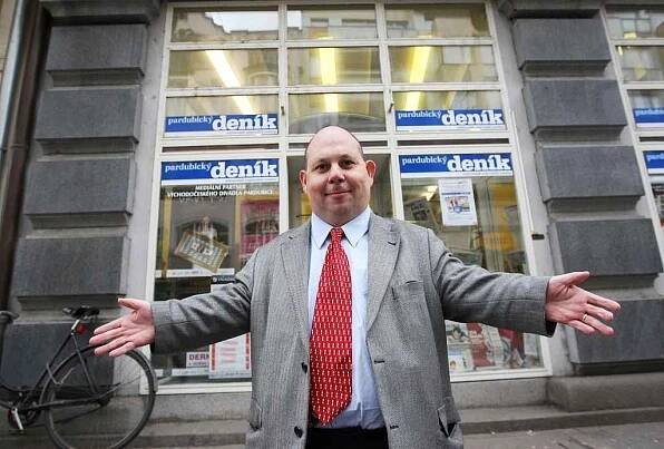 Hostem online rozhovoru v Pardubickém deníku byl tiskový mluvčí ministerstva zdravotnictví Tomáš Cikrt