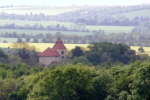 Budeč, kostel sv. Petra a Pavla