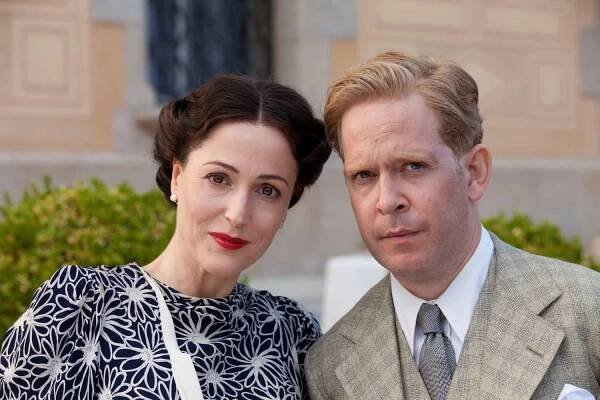 Tom Hollander, Any Human Heart (2010)