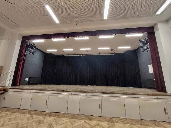 Kino Astra v Jevíčku se proměnilo v moderní kulturní centrum. První návštěvníci se sem podívají v dubnu.