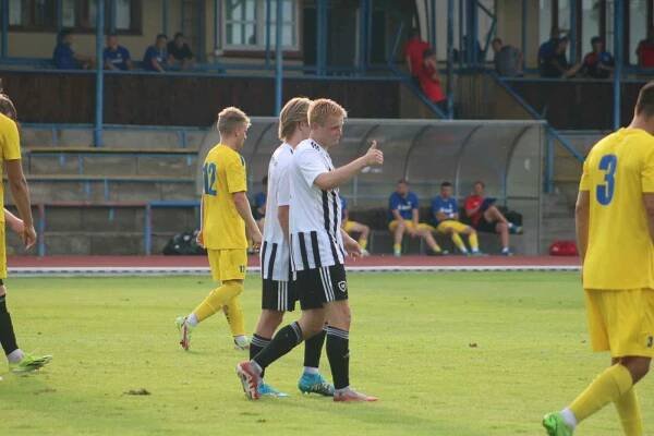 Přípravný fotbal: Neratovice-Byškovice - Admira Praha 0:2.