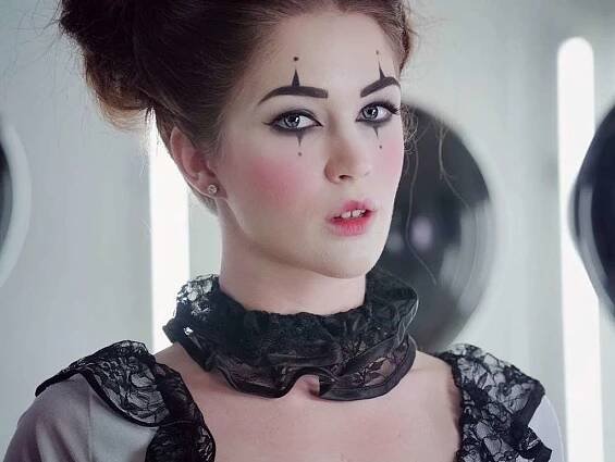 Evelyn Claire Wiki & Bio, Age, Height, Weight, Net Worth, and Body Measurement (HD Pictures)
