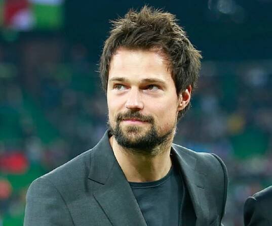 Danila Kozlovsky Biography - Facts, Childhood, Family Life & Achievements