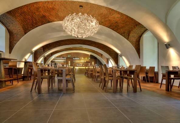 Restaurace - Zámecká sýpka Blansko - hotel a restaurace nedaleko Brna
