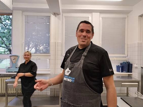 Fajne školní bistro - mentoring Michala Adama ve školní jídelně Základní školy Ostrava-Poruba, I. Sekaniny 1804, p. o