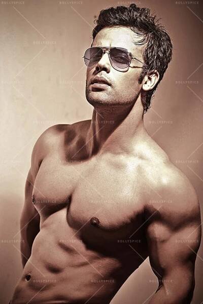 14feb_RahulKohli-HNY-SRK