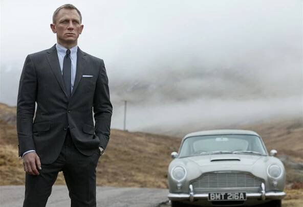 Zemře Bond ve filmu Skyfall? Podívejte se - iDNES.tv