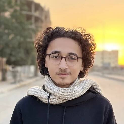 عمر حسام