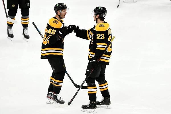 Krejčí pomohl Bostonu dvěma góly k výhře nad Washingtonem, Pastrňák přihrával