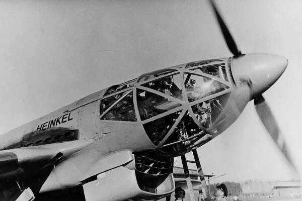 Heinkel He 119 nose radiator