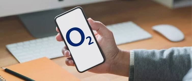 telefon v ruce o2
