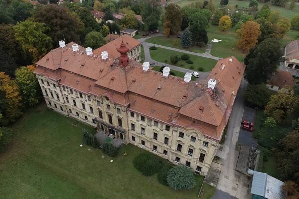 Zámek Měšice 43